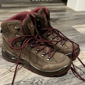 Renegade GTX Mid Boot - Women's size 10